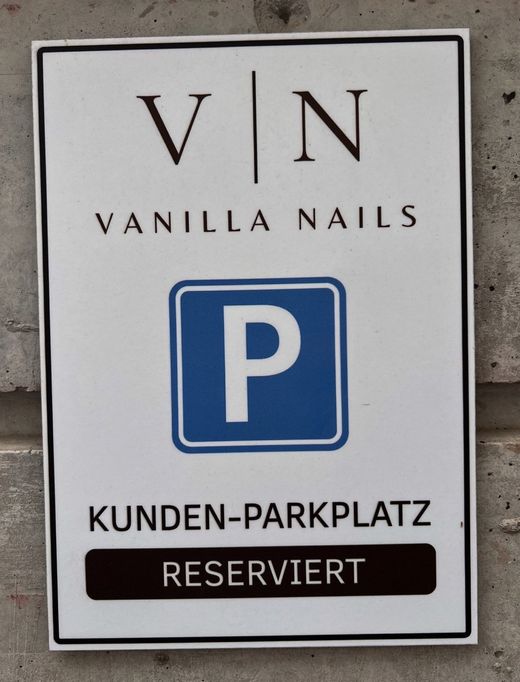 Sign: customer parking, reserved