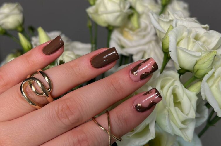 Individuelles Nageldesign in Rosé- und Brauntönen bei Vanilla Nails Salzburg
